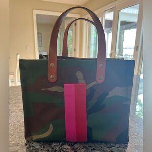 Parker Thatch small Mimi camo with red and pink stripe.  Excellent condition.